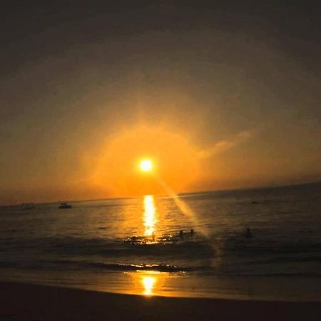 Suite Pe Na Areia- Espaco Independente Na Praia Do Curral Com Localizacao Privilegiada - Simplicidade E Comodidade Com O Por Do Sol Mais Lindo De Ilhabela - Melhor Custo Beneficio Para Ate 4 Pessoas , Na Av Jose Pacheco Do Nascimento Nº 7682 エクステリア 写真